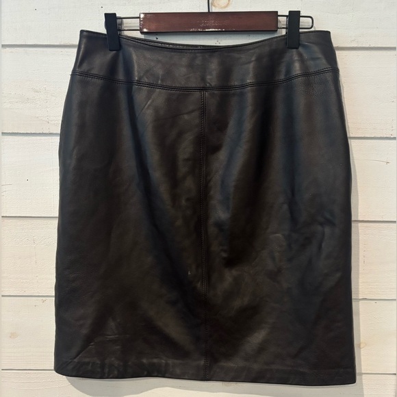 Croft & Barrow Black Leather Skirt. Size 8 - Picture 1 of 12